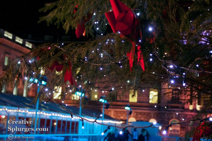 1/50sec, f/5, ISO 3200, 44mm