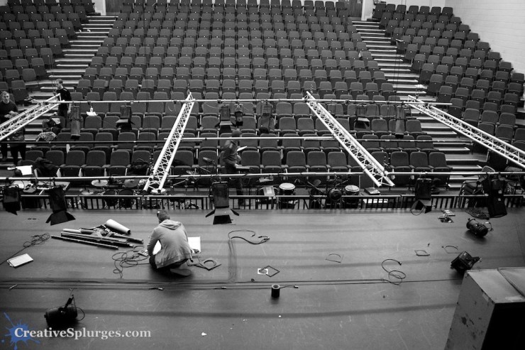 1/50sec, f/3.5, ISO 4000, exposure bias -0.33, 18mm