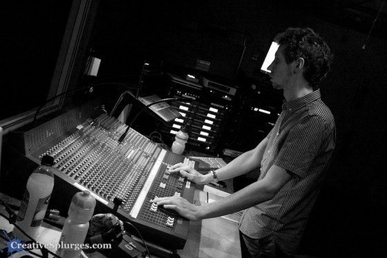 1/60sec, f/4, ISO 6400, 25mm