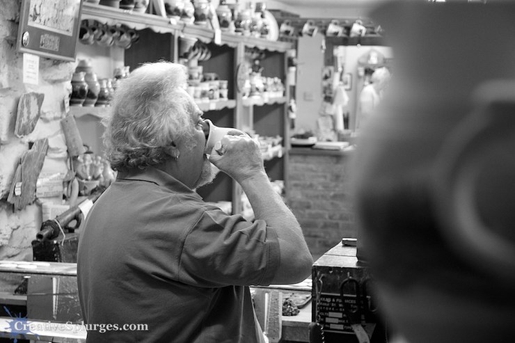 1/30sec, f/5, ISO 800, 44mm