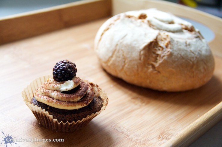 1/50sec, f/4.5, ISO 800, 45mm