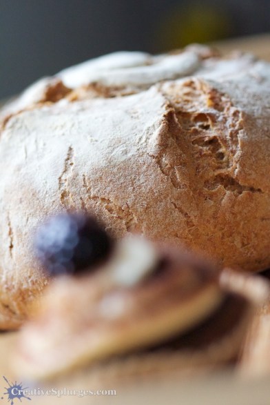 1/125sec, f/2.8, ISO 2000, 100mm