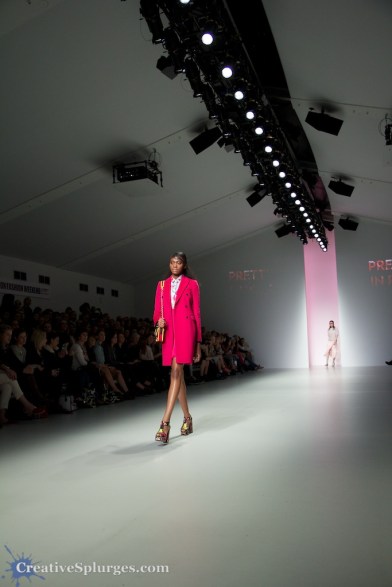 1/400sec, f/4, ISO 800, 20mm