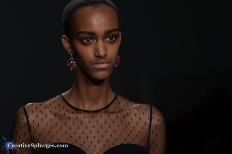 1/400sec, f/5.6, ISO 800, 300mm