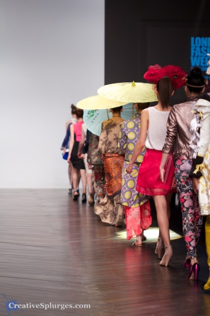 1/1250sec, f/2.8, ISO 8000, 100mm