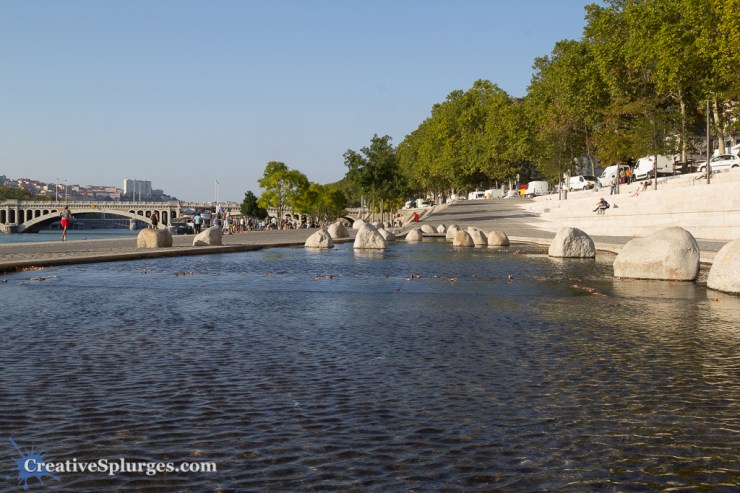 1/80sec, f/13 ISO 100, 24mm