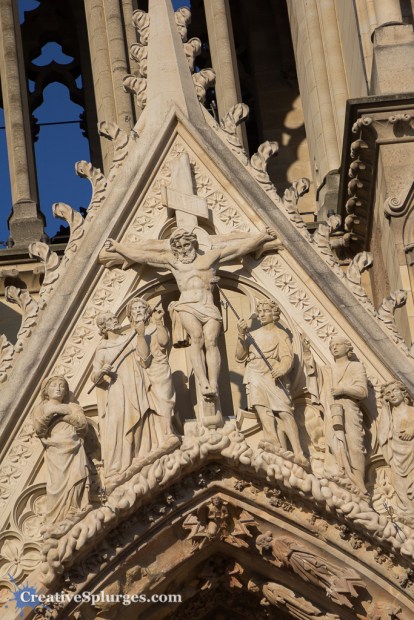 1/2500sec, f/4, ISO 100, 105mm