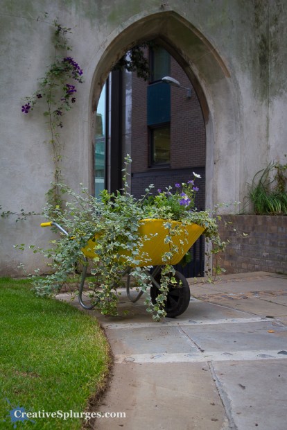 1/250sec, f/4, ISO 250, 24mm