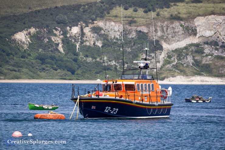 1/640, f/5, ISO 100, 210mm