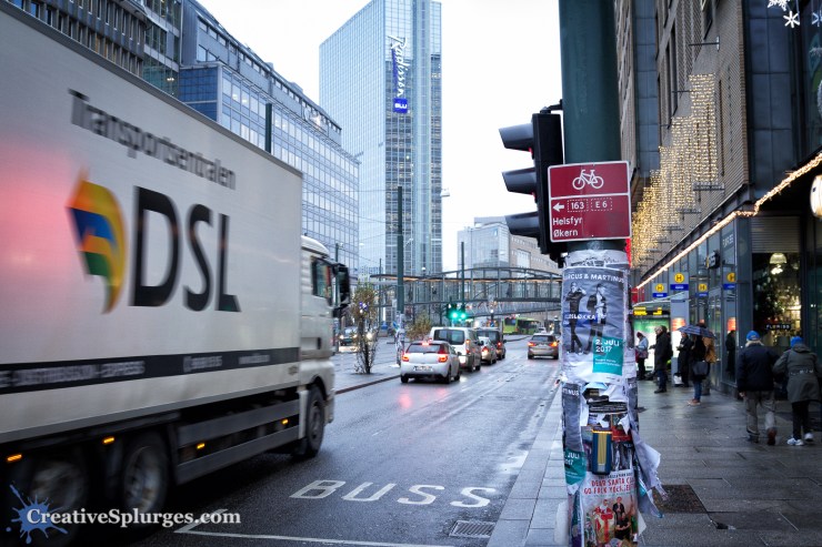 1/25, f/4, ISO 640, 24mm