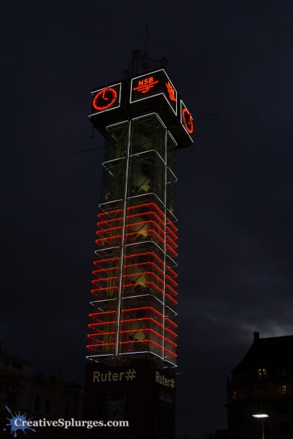 1/60, f/5, ISO 250, 24mm